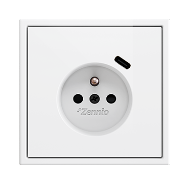 ZS70CF1USMW CGI0950JCAM01V10_M70EBLA1_FRO_VER_USBCSFRE_370x361.png